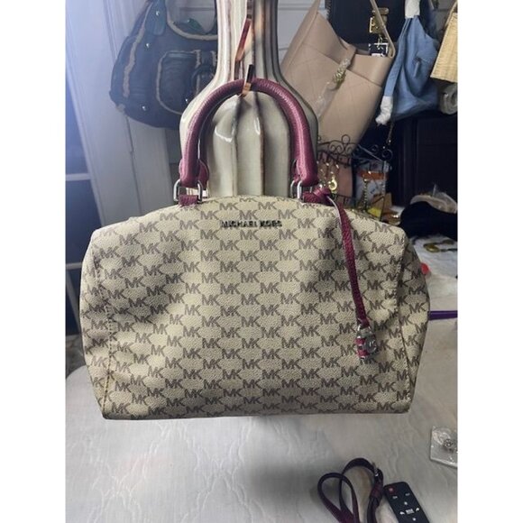 Michael Kors Handbags - B907 - Preloved Michael Kors Grayson Duffel Medium Satchel – Classic MK Style